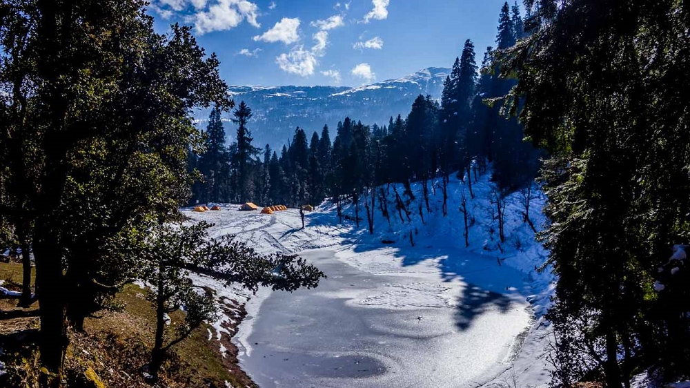 Kedarkantha-campsite-Juda-ka-talab- 1000x562